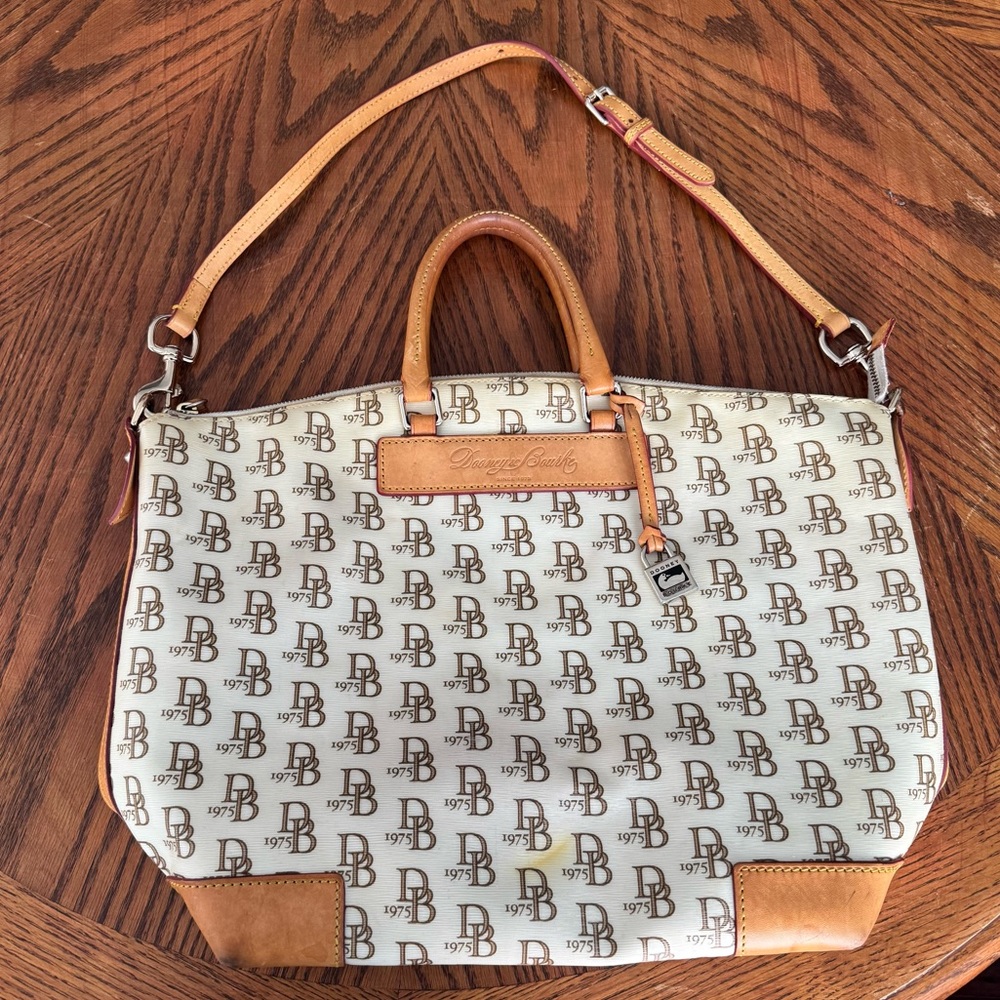 Rare Dooney &‎ Bourke 1975 Two Way Crossbody Vacchetta Leather